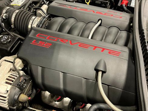 Used 2007 Chevrolet Corvette Coupe w/ Performance Package RWD image 24