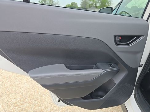 Used 2024 Subaru Crosstrek 2.0i Premium image 38