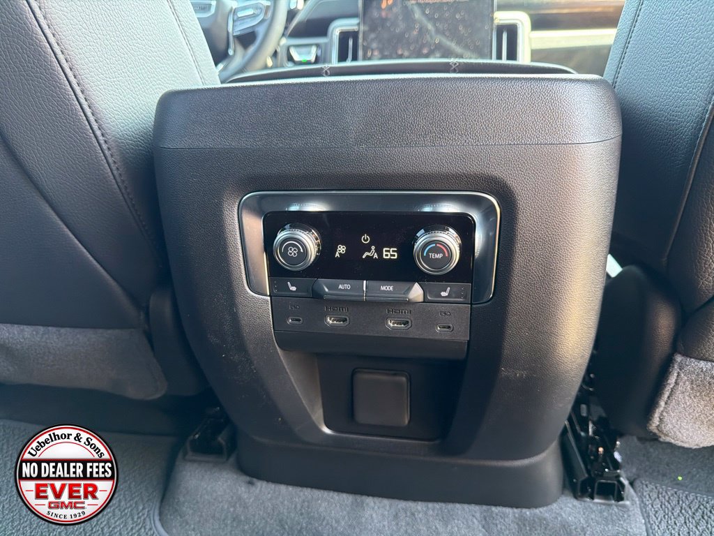 New 2026 GMC Yukon Denali w/ Denali Reserve Package AWD/4WD image 7