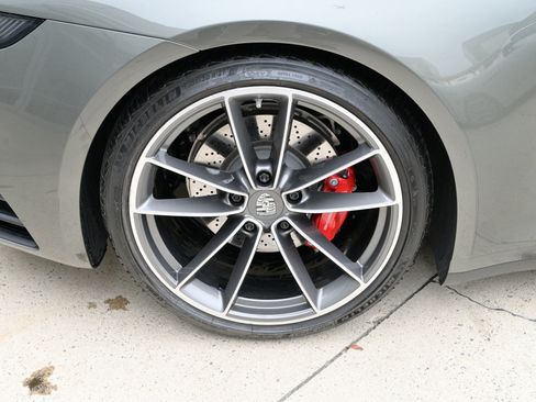 Used 2020 Porsche 911 Carrera 4S image 11