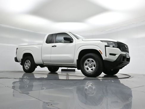 Used 2022 Nissan Frontier S w/ Technology Package image 4
