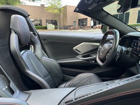 Used 2021 Chevrolet Corvette Stingray Premium Conv w/ Z51 Performance Package RWD image 29