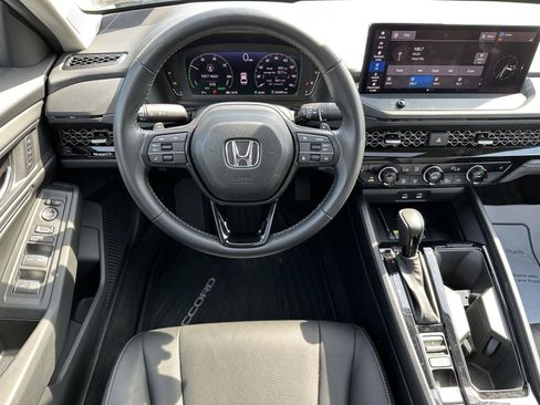 Used 2025 Honda Accord EX-L image 12