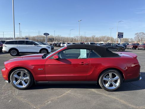 Used 2011 Ford Mustang GT Premium w/ Electronics Pkg image 2