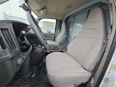 New 2025 Chevrolet Express 3500 w/ Power Convenience Package image 18