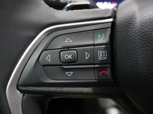 Used 2025 Jeep Grand Cherokee Laredo w/ Luxury Tech Group I image 30