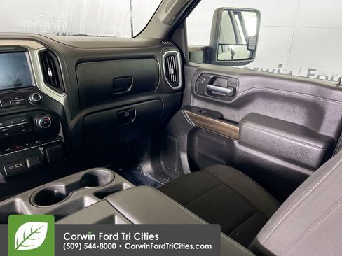 Used 2020 Chevrolet Silverado 3500 LT image 24
