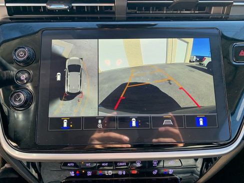 Used 2022 Chevrolet Bolt EUV Premier w/ Launch Edition image 26