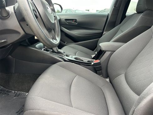Used 2022 Toyota Corolla LE image 13
