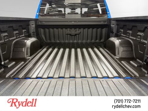 Used 2025 Chevrolet Silverado 1500 ZR2 w/ Technology Package image 18