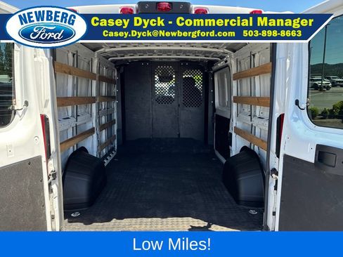 Used 2025 RAM ProMaster 2500 w/ U-Haul Equipment Group FWD image 11