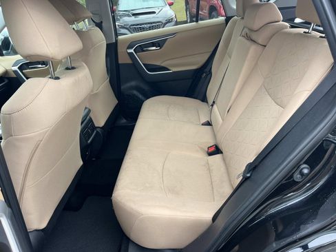 Used 2021 Toyota RAV4 XLE image 20