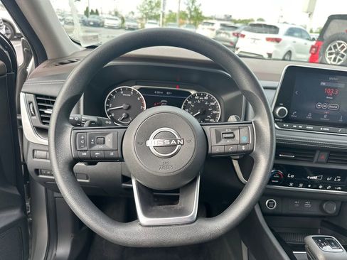 Used 2023 Nissan Rogue SV AWD/4WD image 17