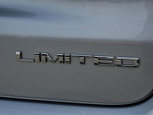 Used 2025 Jeep Compass Limited AWD/4WD image 31