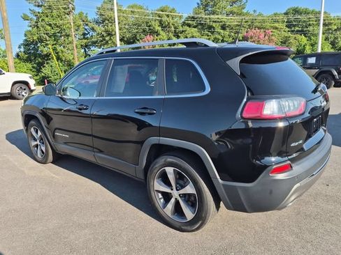 Used 2019 Jeep Cherokee Limited AWD/4WD image 5
