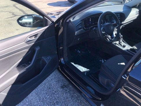 Used 2024 Volkswagen Jetta S image 11