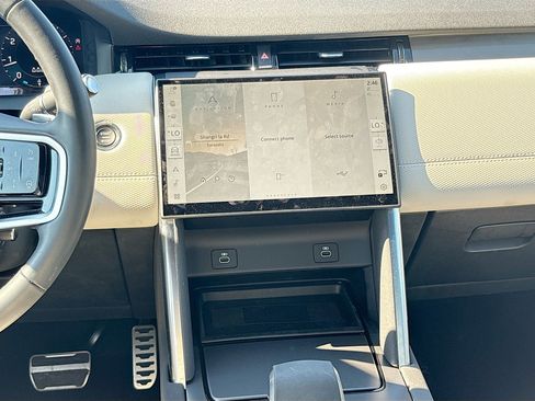 Used 2025 Land Rover Discovery Sport Dynamic SE image 19