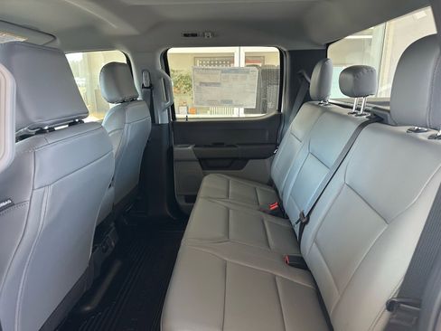 New 2026 Ford F250 XL w/ XL Chrome Package image 25