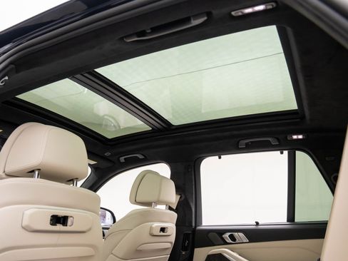 New 2026 BMW X5 M60i image 18