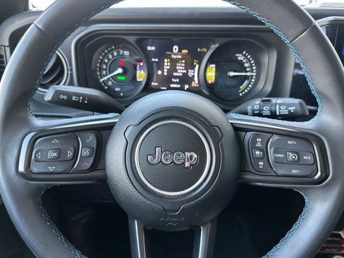 Used 2024 Jeep Wrangler Unlimited Rubicon 4xe AWD/4WD image 25