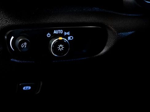 Used 2020 Chevrolet Blazer LT w/ LPO, Black Grille Bar Package image 17