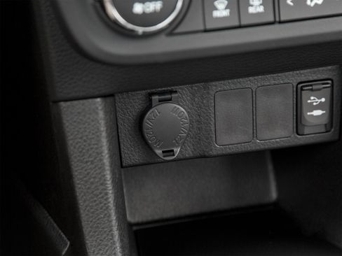 Used 2016 Toyota Corolla LE FWD image 40