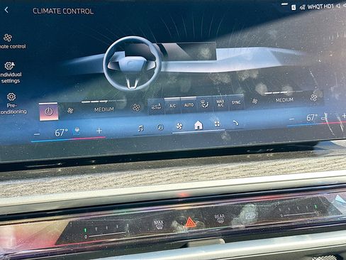 New 2026 BMW 760i xDrive w/ Executive Package image 13