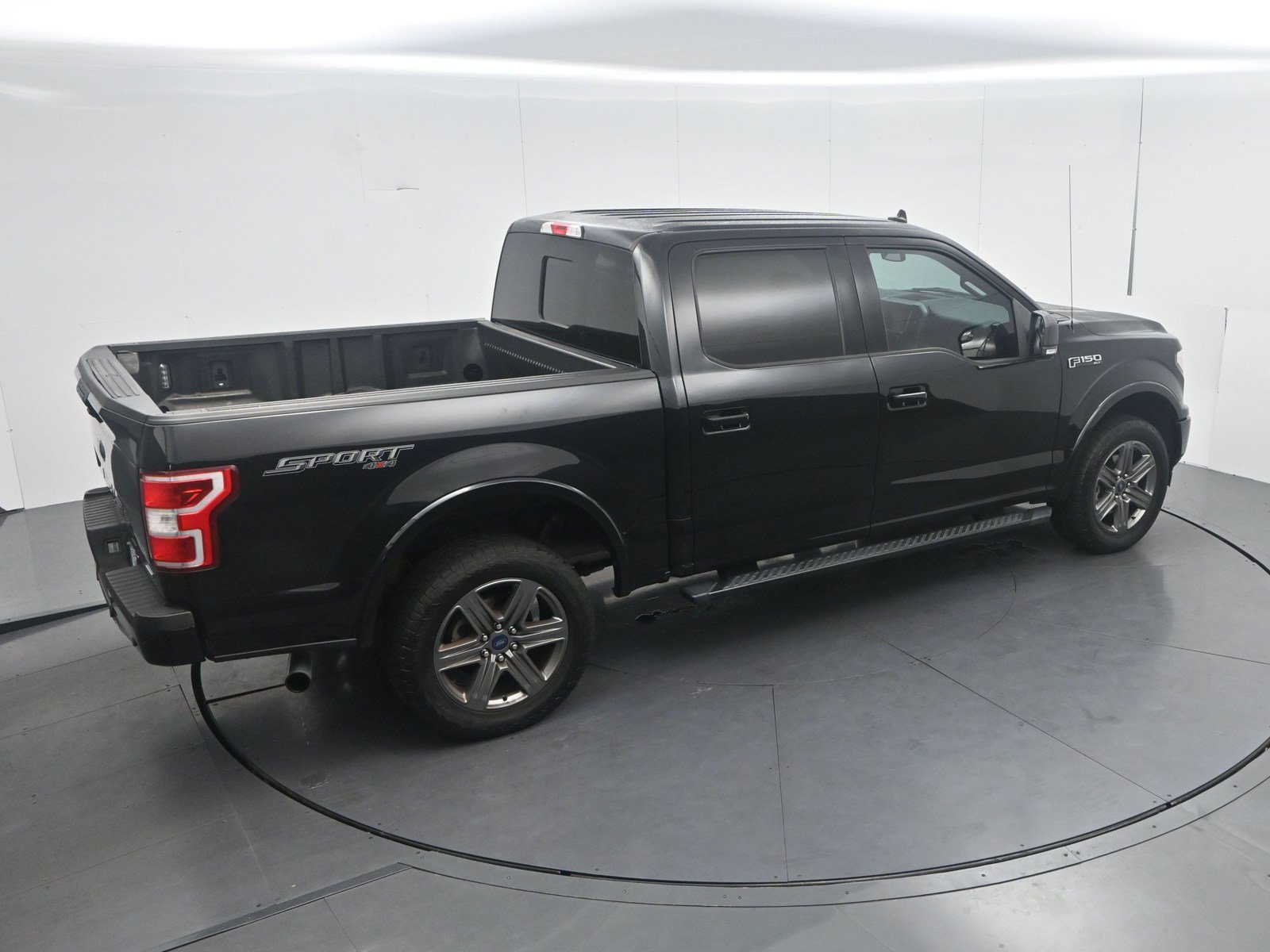 Used 2020 Ford F150 XLT w/ Equipment Group 302A Luxury AWD/4WD image 27