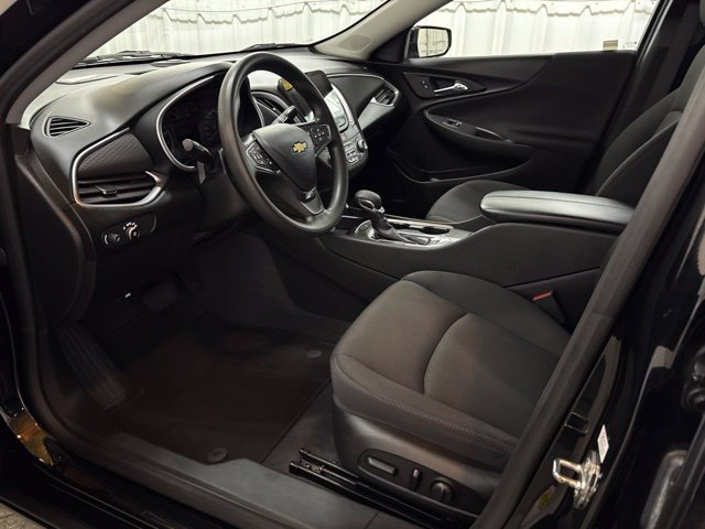 Used 2023 Chevrolet Malibu LT FWD image 26