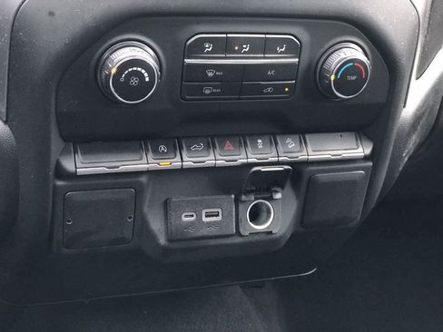 Used 2021 Chevrolet Silverado 1500 Custom Trail Boss AWD/4WD image 21