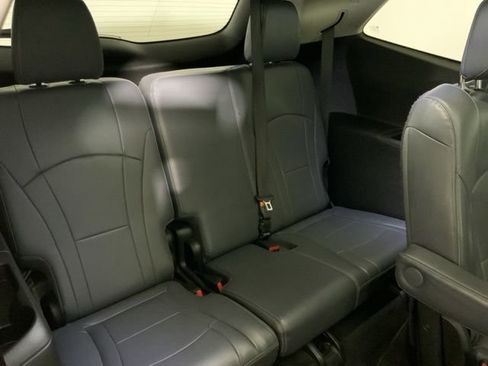 Used 2018 Buick Enclave Essence FWD image 37