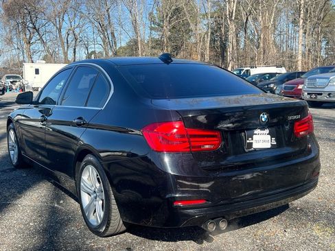 Used 2018 BMW 330i xDrive Sedan w/ Convenience Package AWD/4WD image 3
