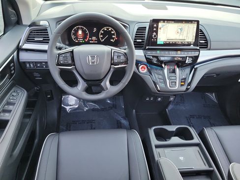 New 2026 Honda Odyssey Touring image 15