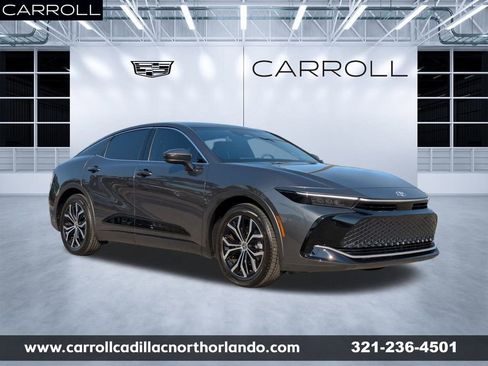 Used 2023 Toyota Crown Limited image 1