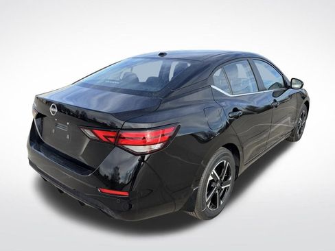 Used 2025 Nissan Sentra SV image 7