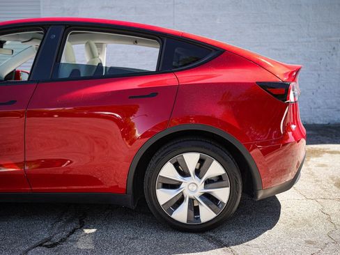 Used 2021 Tesla Model Y Long Range AWD/4WD image 10