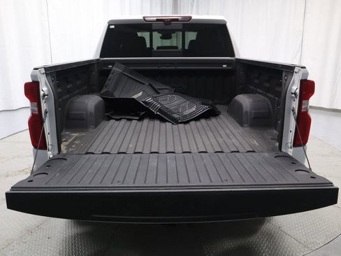 Used 2022 Chevrolet Silverado 1500 High Country w/ High Country Premium Package image 18