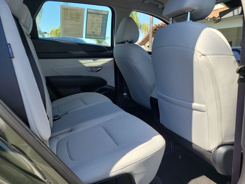 Certified 2025 Hyundai Tucson SE FWD image 24