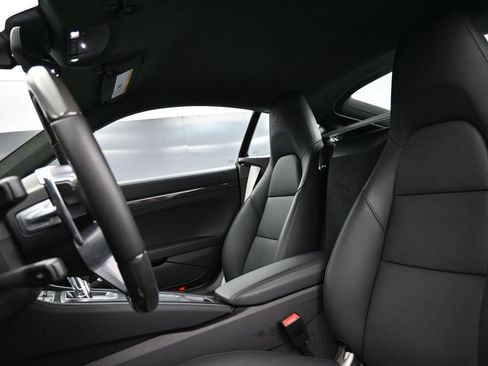 Used 2025 Porsche 718 Cayman GT4 image 5