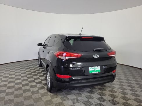 Used 2017 Hyundai Tucson SE w/ Cargo Package FWD image 5