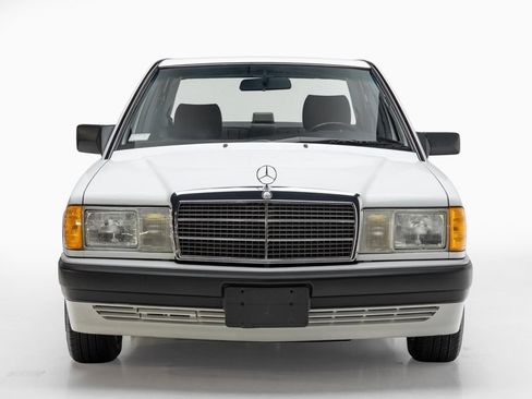 Used 1991 Mercedes-Benz 190 E 2.6 image 5