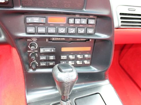 Used 1996 Chevrolet Corvette Coupe RWD image 15