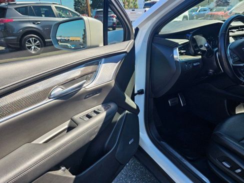 Used 2020 Cadillac XT5 Sportv image 25