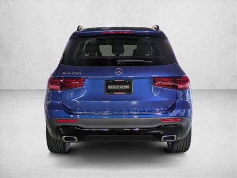 New 2026 Mercedes-Benz GLB 250 image 7