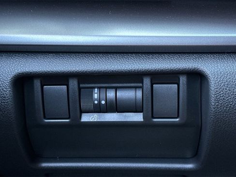 Certified 2025 Subaru Impreza 2.0i image 27