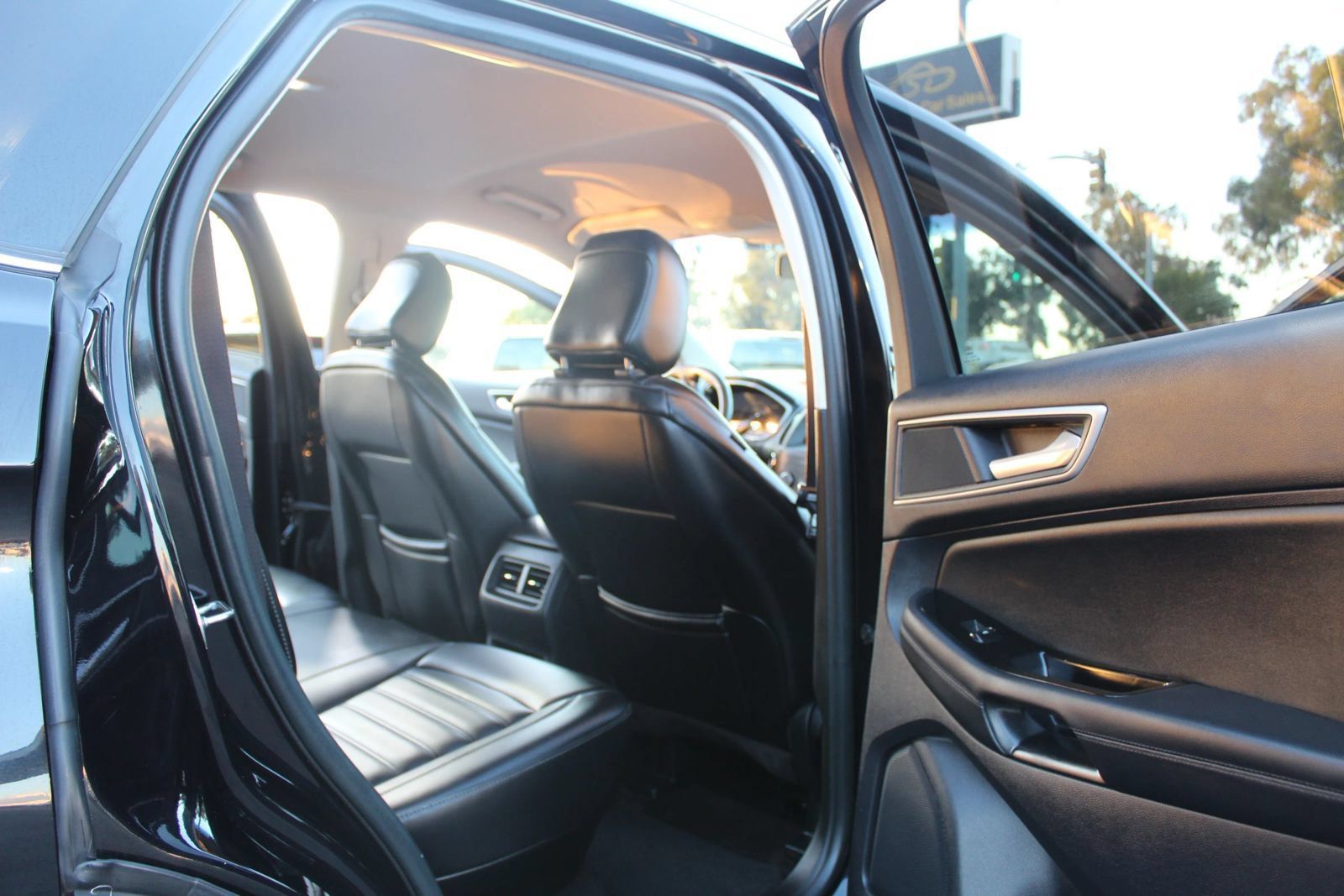 Used 2020 Ford Edge SEL AWD/4WD image 12