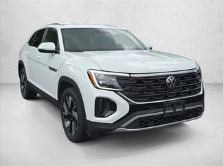 Used 2025 Volkswagen Atlas Cross Sport SE AWD/4WD video 3