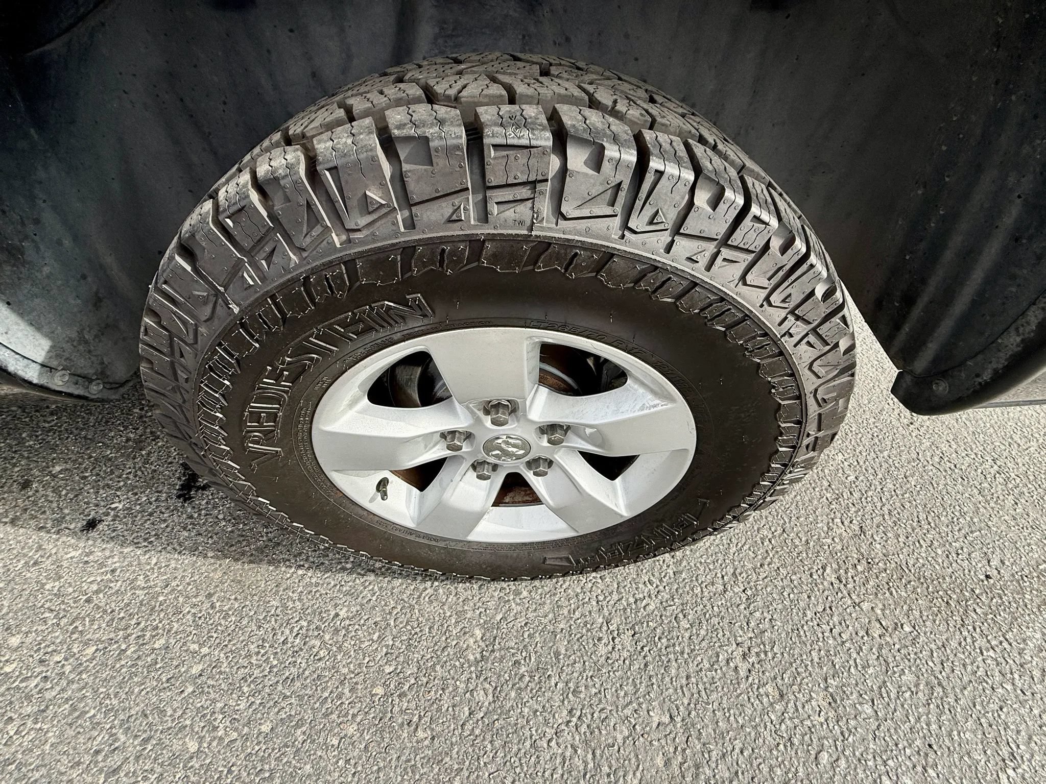 Used 2013 RAM 1500 ST w/ SXT Appearance Group AWD/4WD image 17