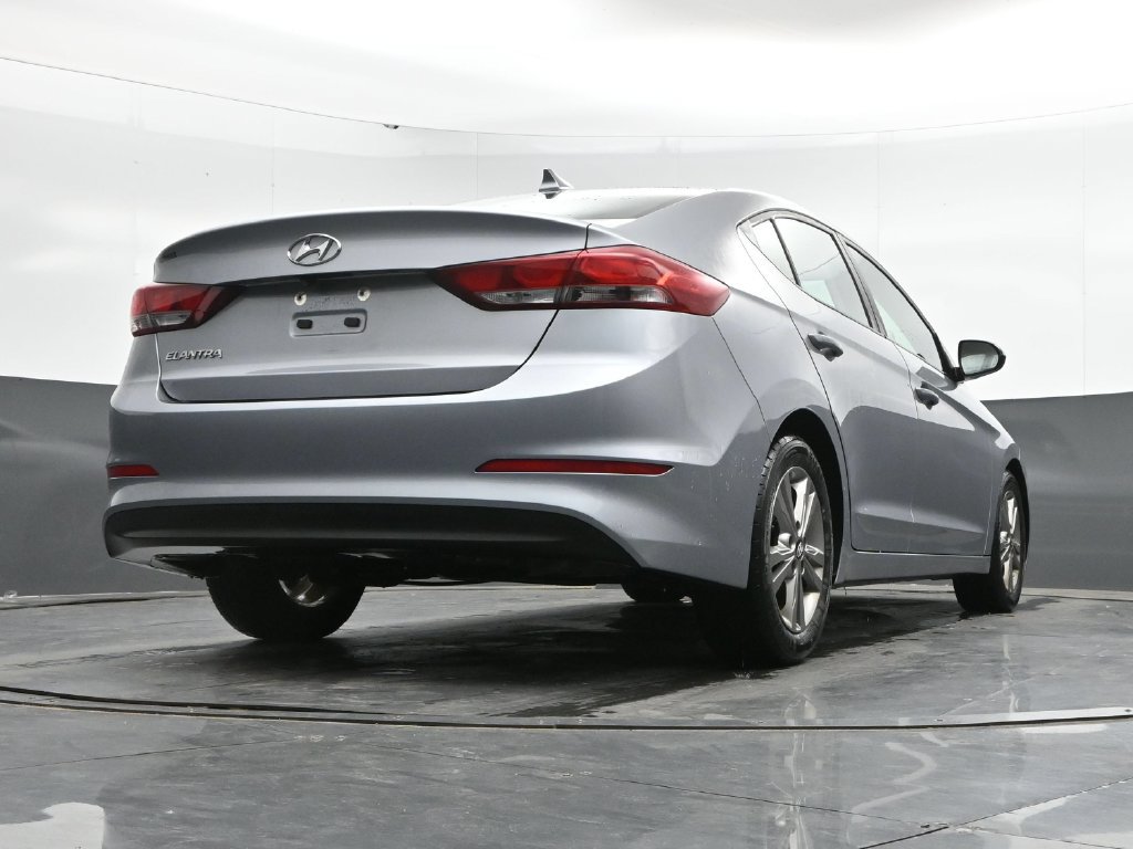 Used 2017 Hyundai Elantra SE FWD image 17