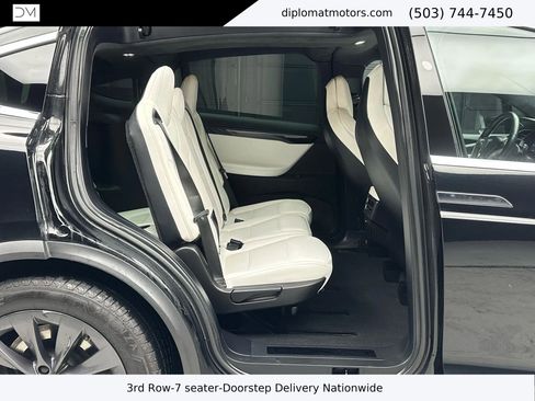 Used 2019 Tesla Model X 75D image 23